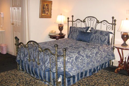 Cedar Grove Hotel 004